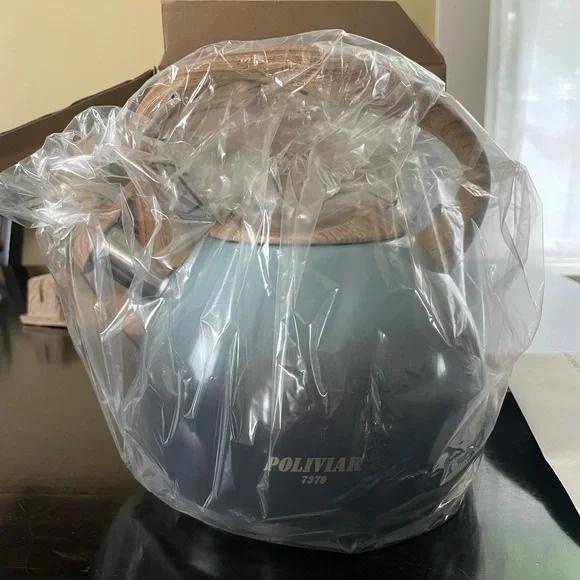 Blue Whistling Tea Kettle - Picture 2 of 5